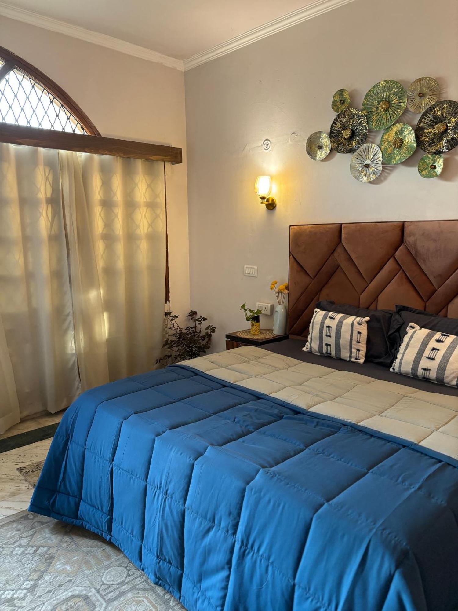 Atharva'S Homestay By Goaround Homes - Nehru Enclave Metro, South Delhi Нью-Дели Экстерьер фото