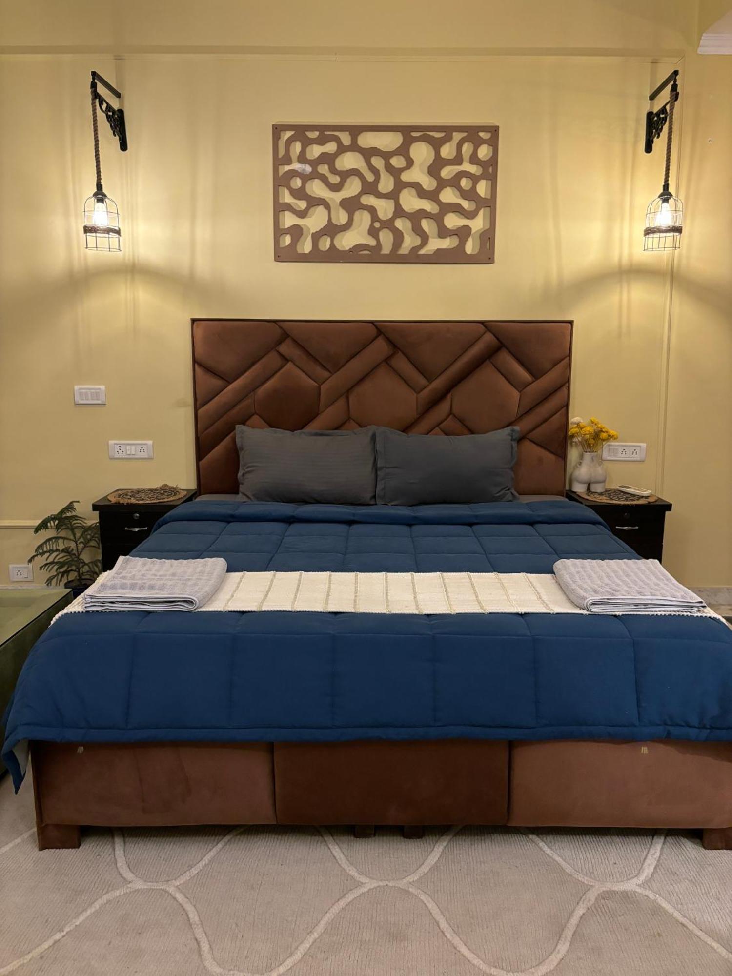 Atharva'S Homestay By Goaround Homes - Nehru Enclave Metro, South Delhi Нью-Дели Экстерьер фото