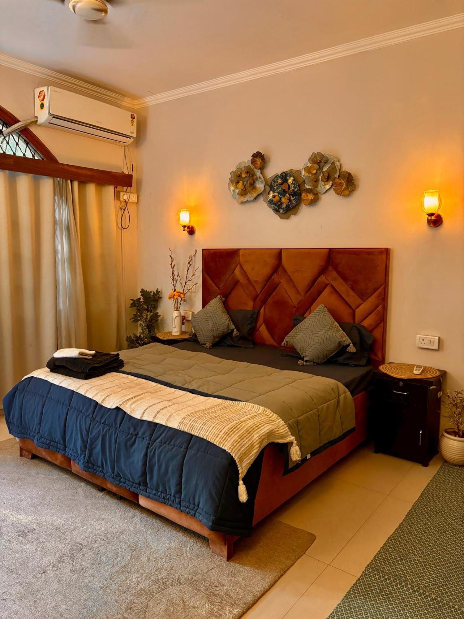 Atharva'S Homestay By Goaround Homes - Nehru Enclave Metro, South Delhi Нью-Дели Экстерьер фото