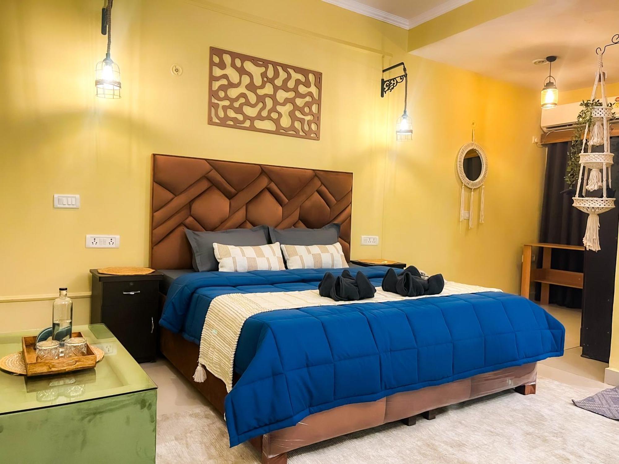 Atharva'S Homestay By Goaround Homes - Nehru Enclave Metro, South Delhi Нью-Дели Экстерьер фото