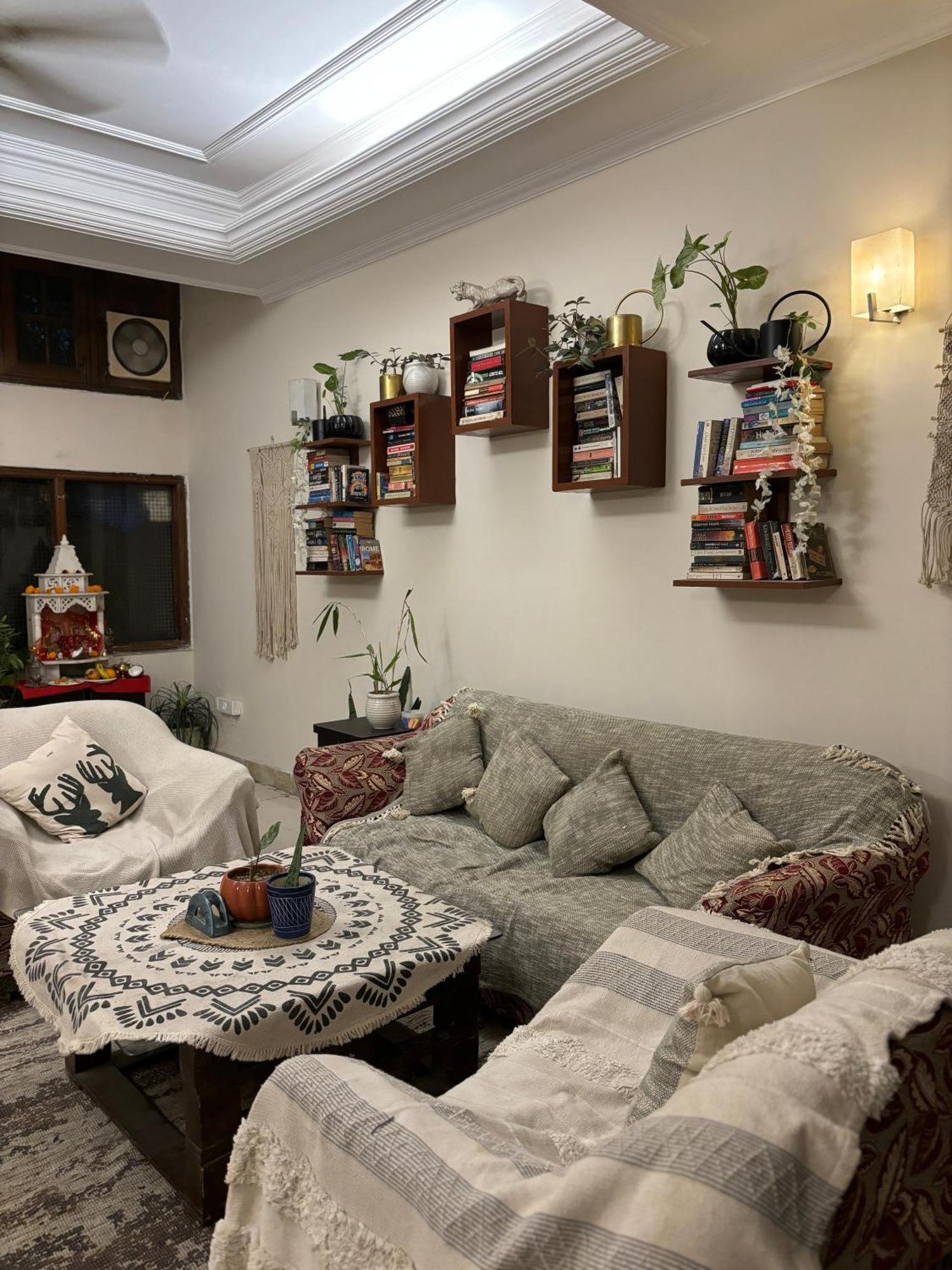 Atharva'S Homestay By Goaround Homes - Nehru Enclave Metro, South Delhi Нью-Дели Экстерьер фото