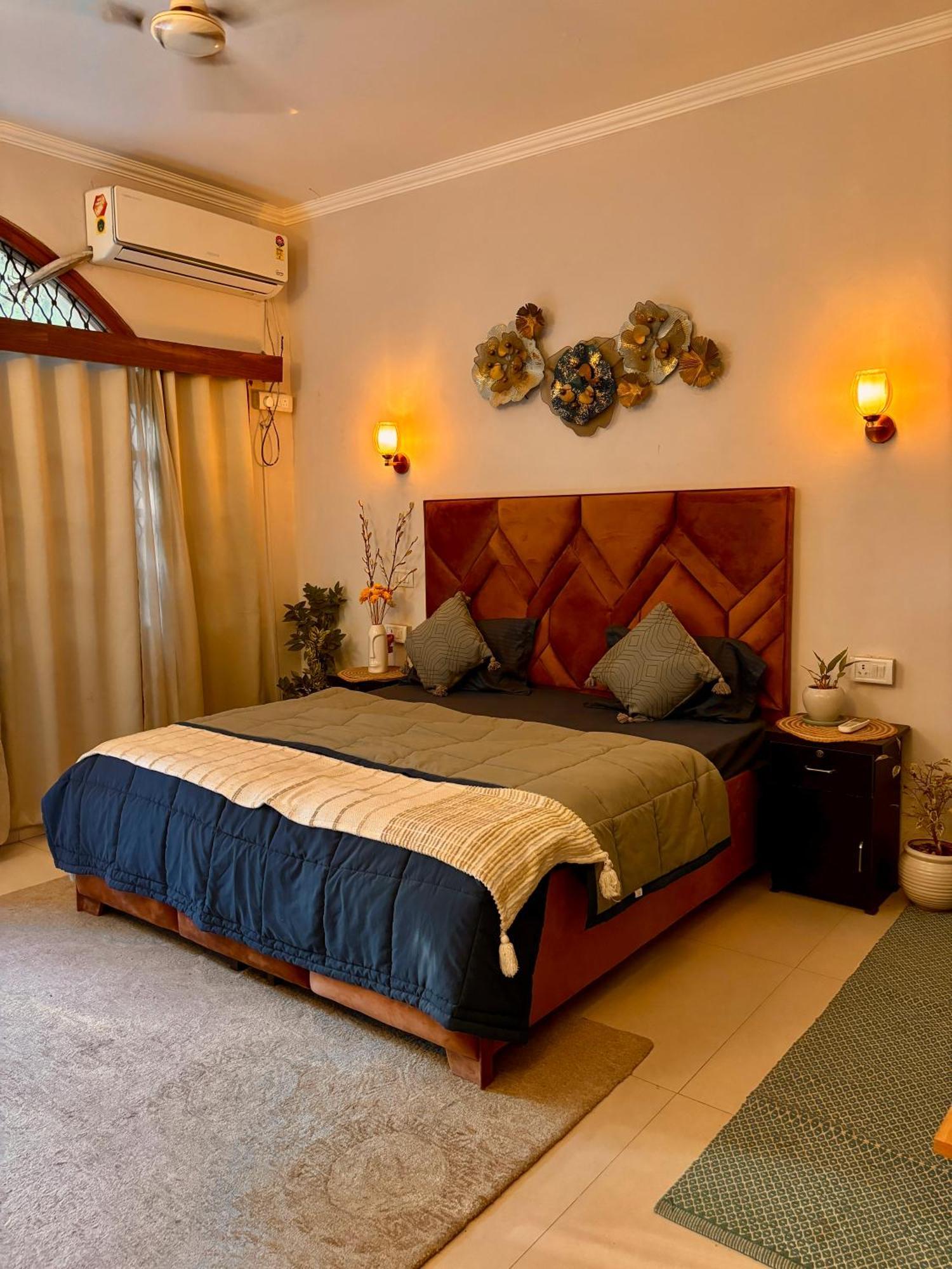 Atharva'S Homestay By Goaround Homes - Nehru Enclave Metro, South Delhi Нью-Дели Экстерьер фото