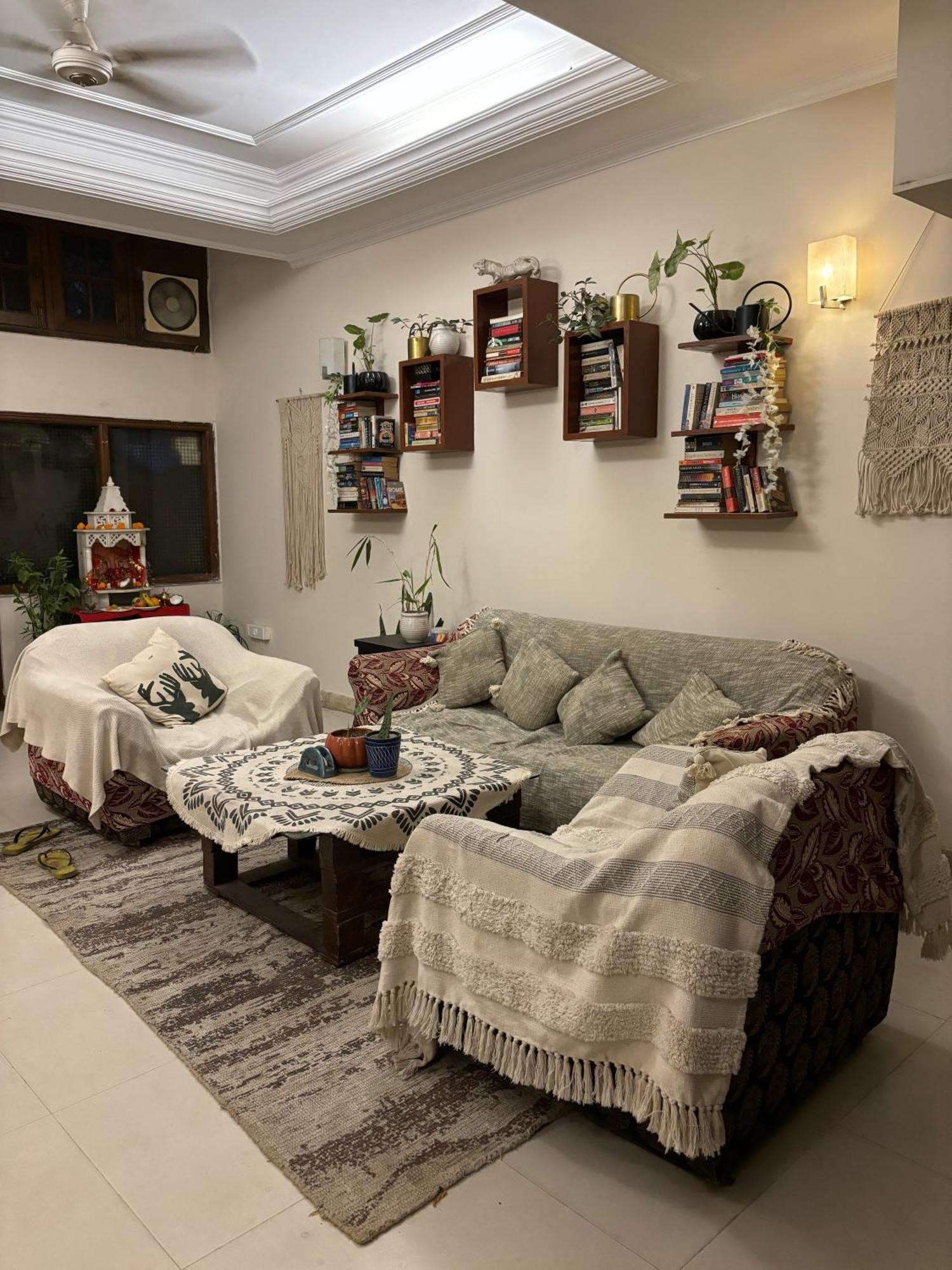 Atharva'S Homestay By Goaround Homes - Nehru Enclave Metro, South Delhi Нью-Дели Экстерьер фото
